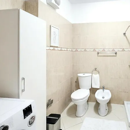 We In Center 2br 地拉那