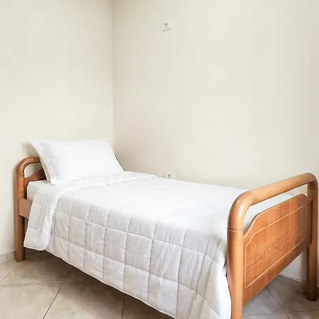 We In Center 2br Apartment *