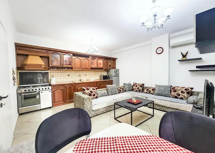 We In Center 2br 地拉那